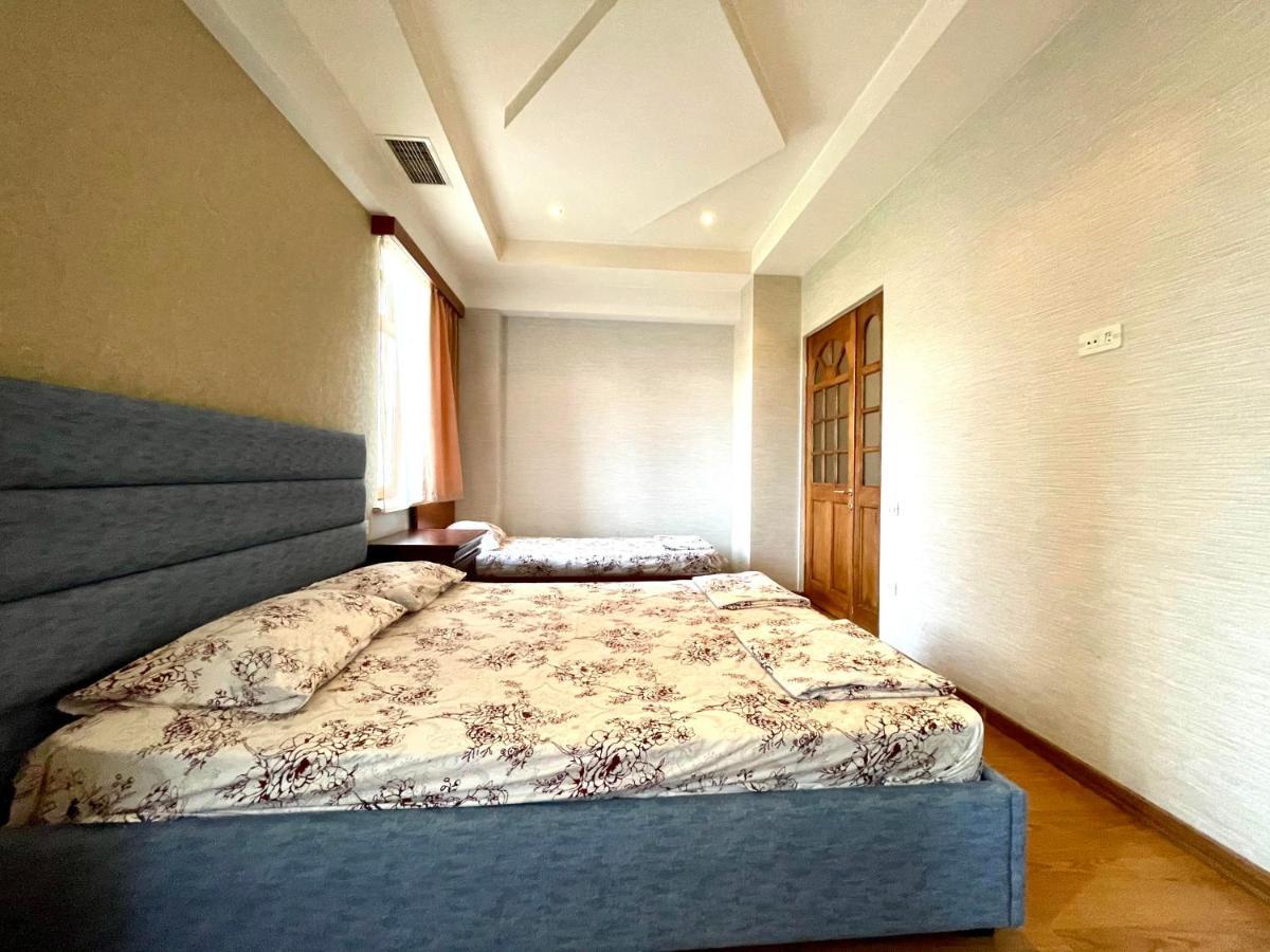 Apartments Emili Erywań Zewnętrze zdjęcie