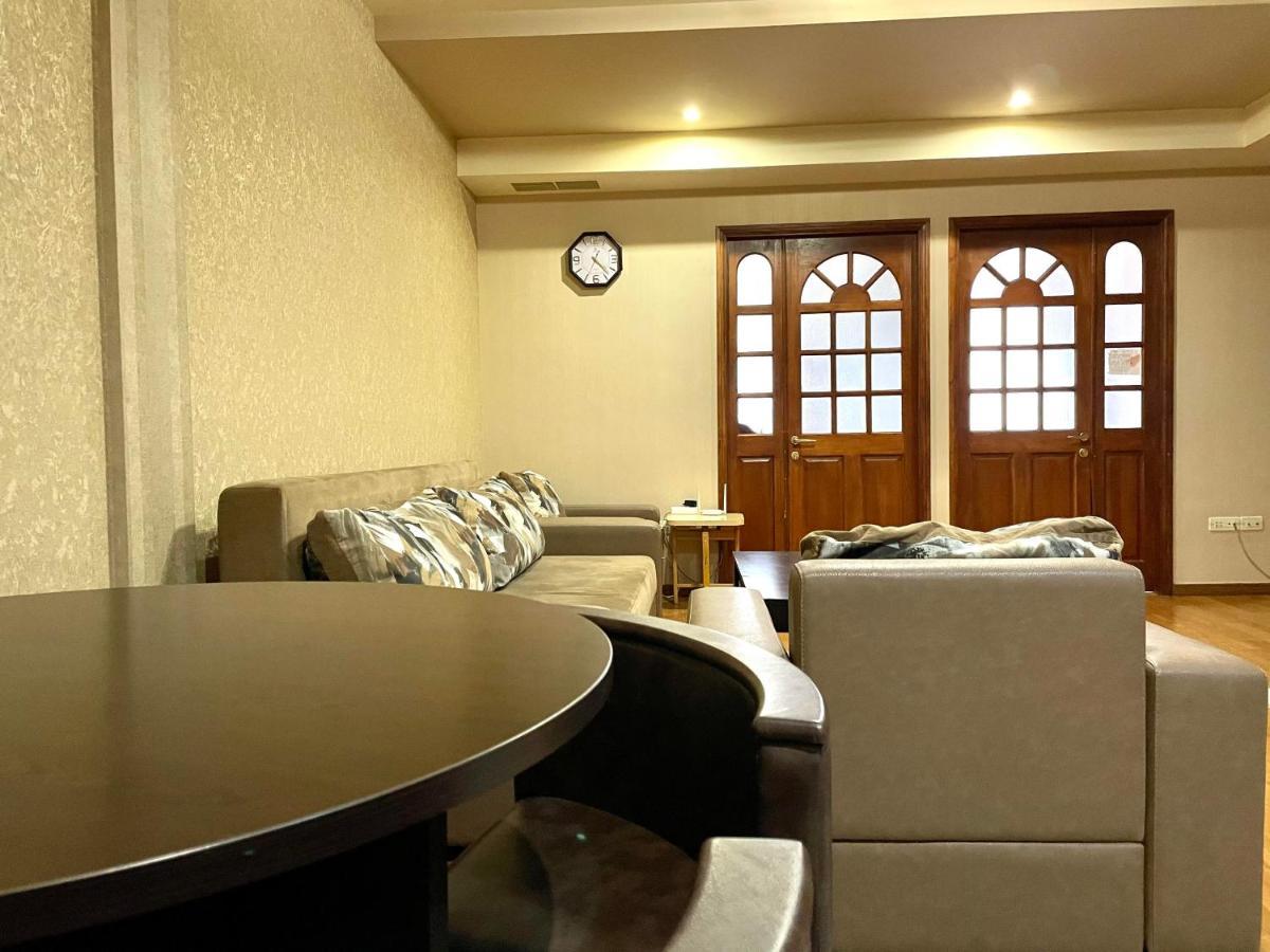 Apartments Emili Erywań Zewnętrze zdjęcie