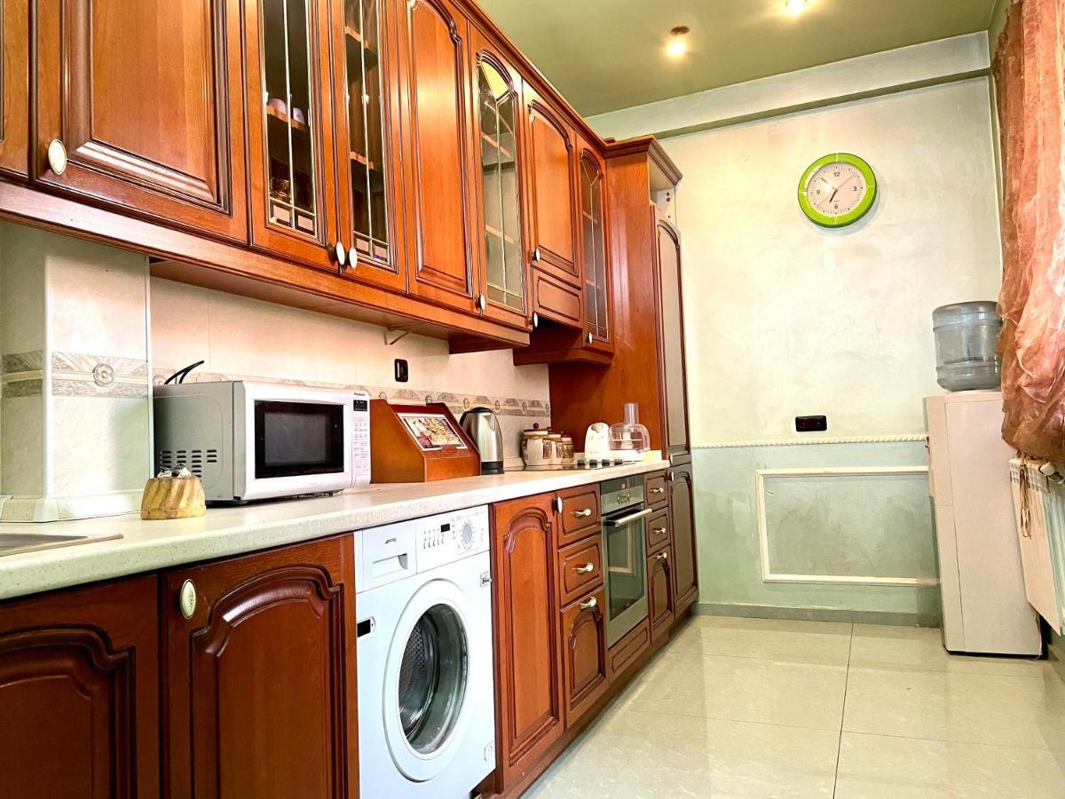 Apartments Emili Erywań Zewnętrze zdjęcie