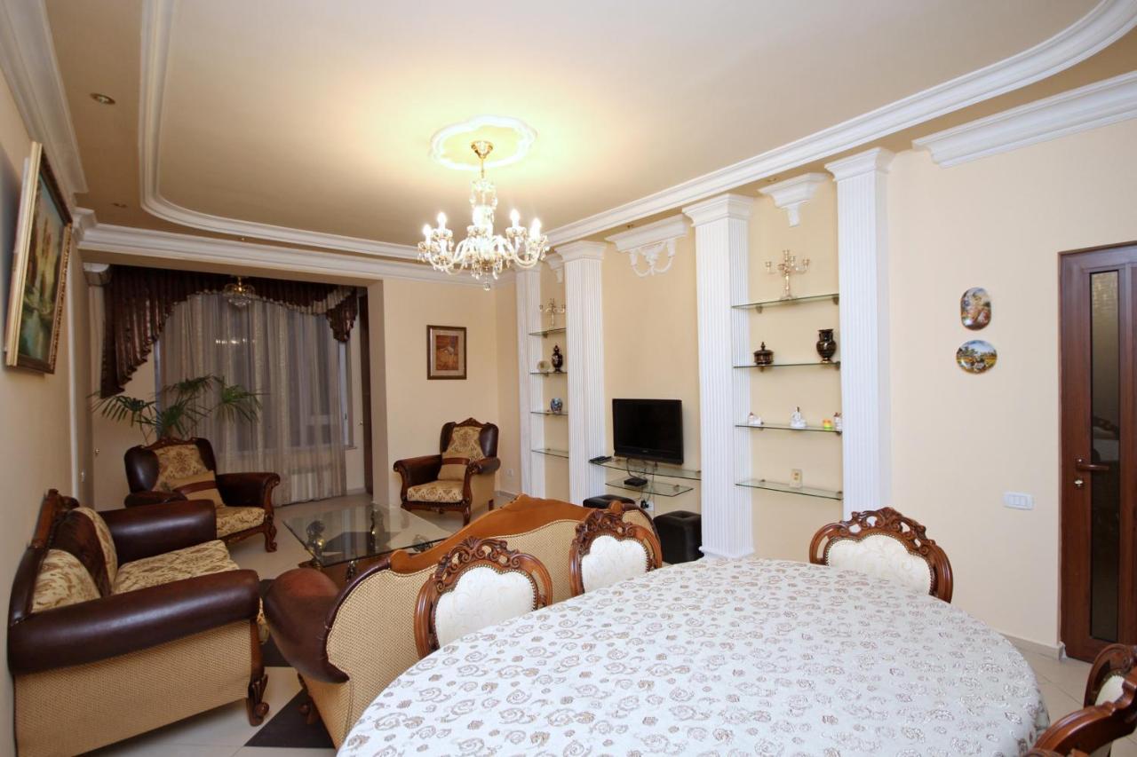 Apartments Emili Erywań Zewnętrze zdjęcie