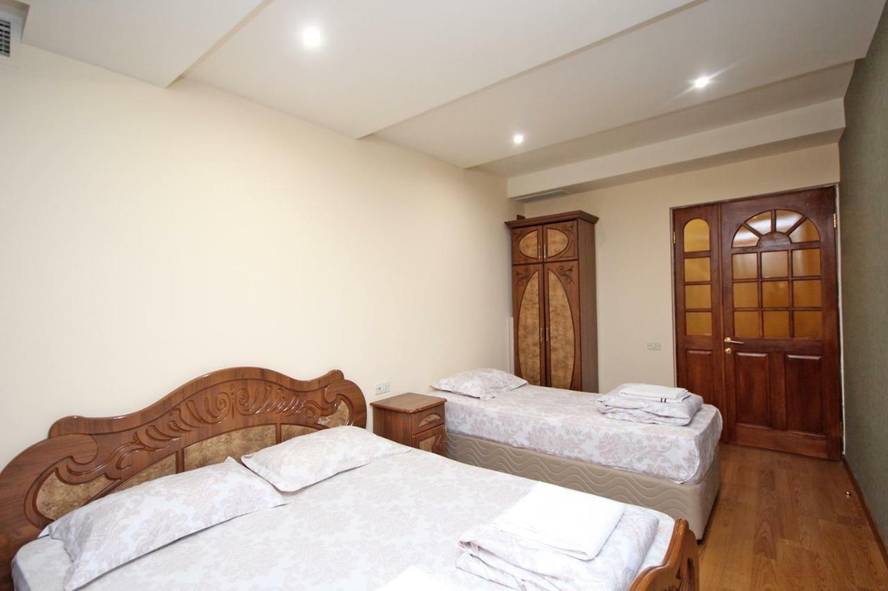 Apartments Emili Erywań Zewnętrze zdjęcie