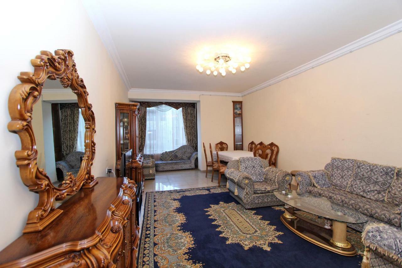 Apartments Emili Erywań Zewnętrze zdjęcie