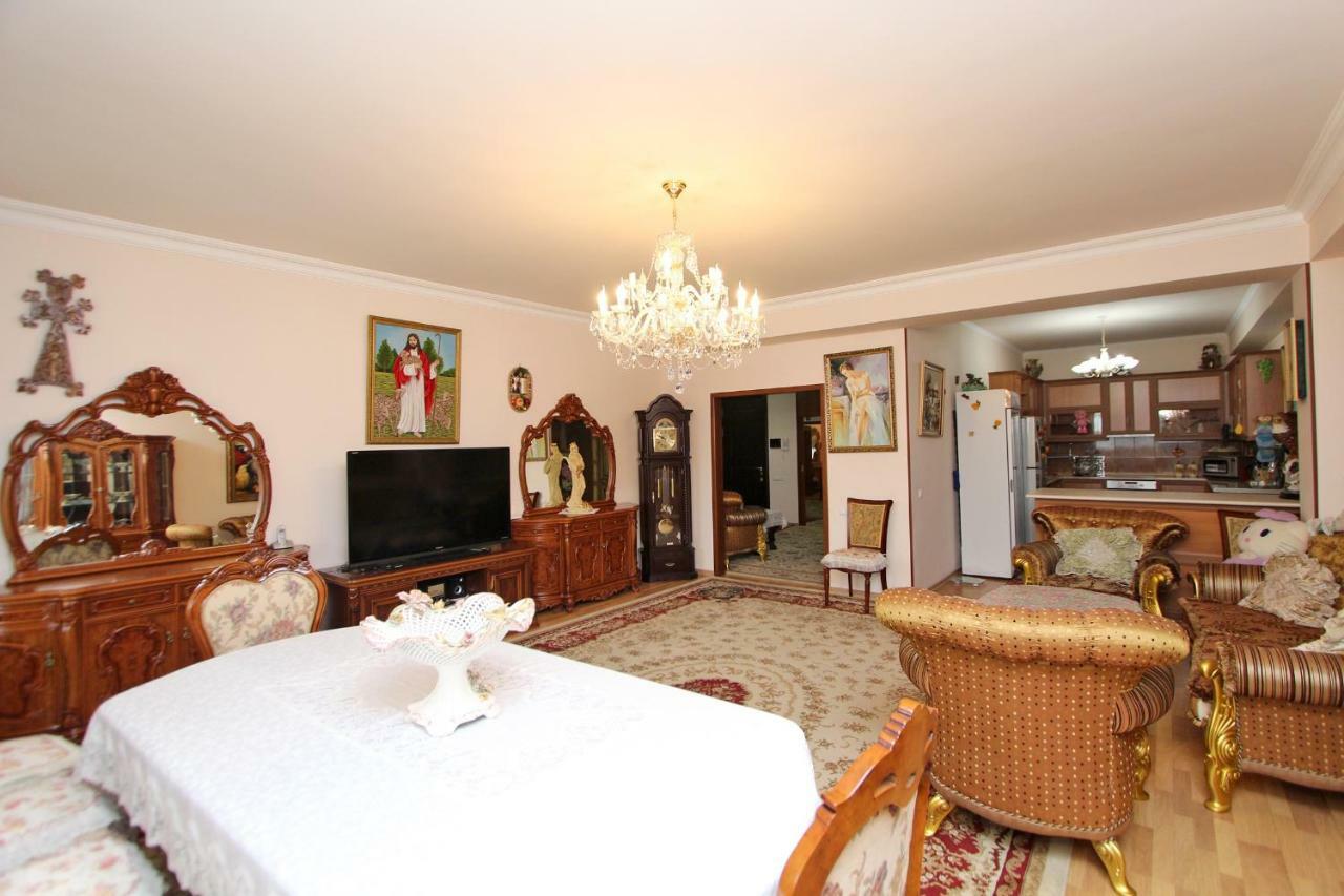 Apartments Emili Erywań Zewnętrze zdjęcie