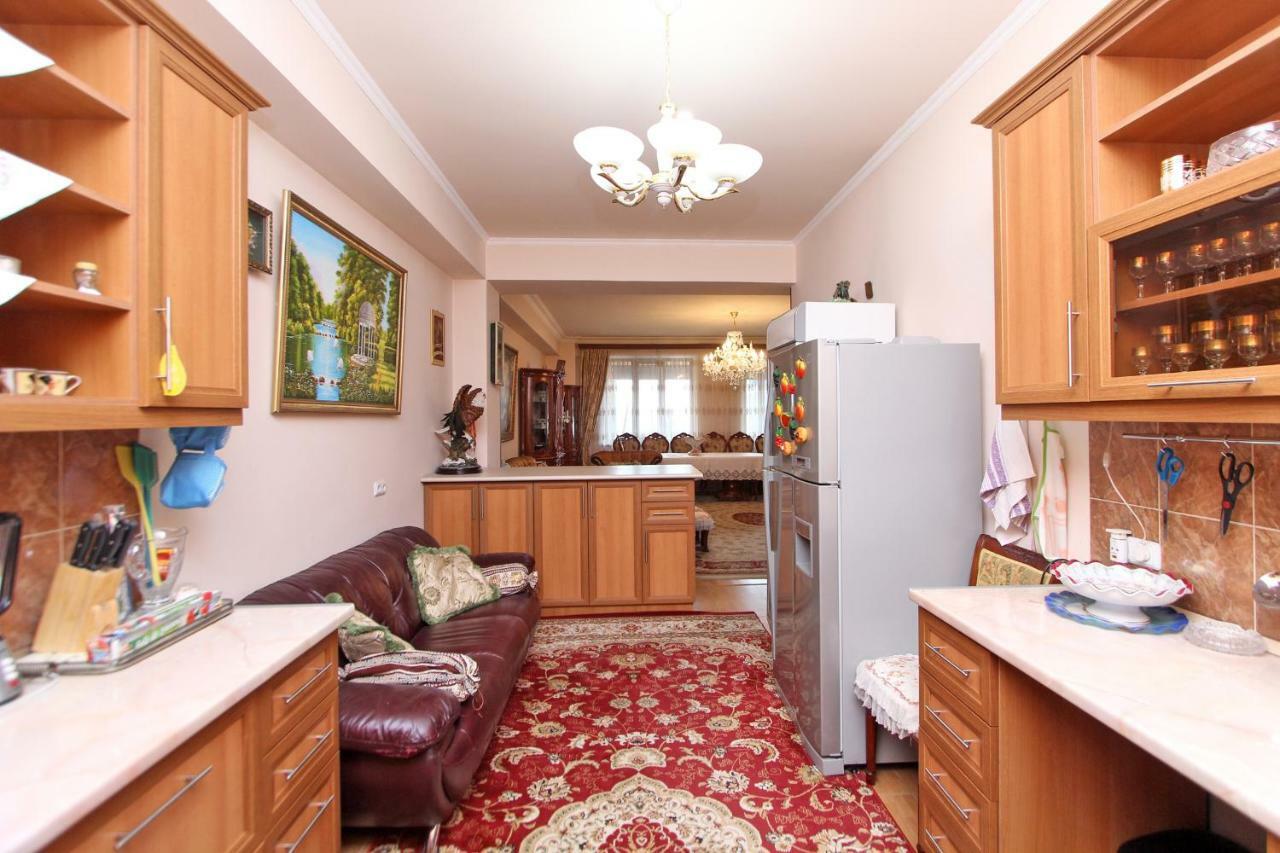 Apartments Emili Erywań Zewnętrze zdjęcie