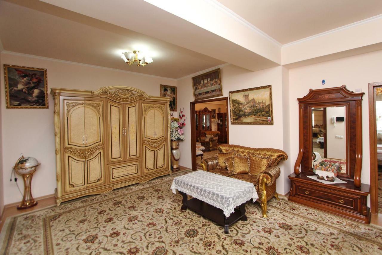 Apartments Emili Erywań Zewnętrze zdjęcie